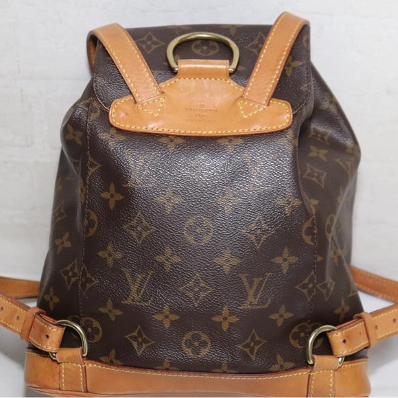 MM backpack 

The ever popular backpack - this one is in excellent - Picture 9 of 16